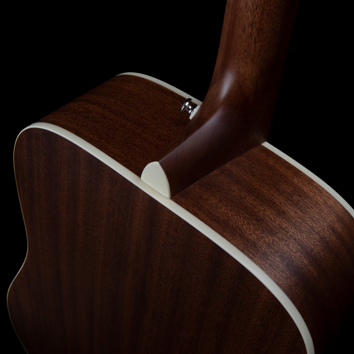 ART & LUTHERIE Americana Dreadnought Natural EQ inkl. GigBag