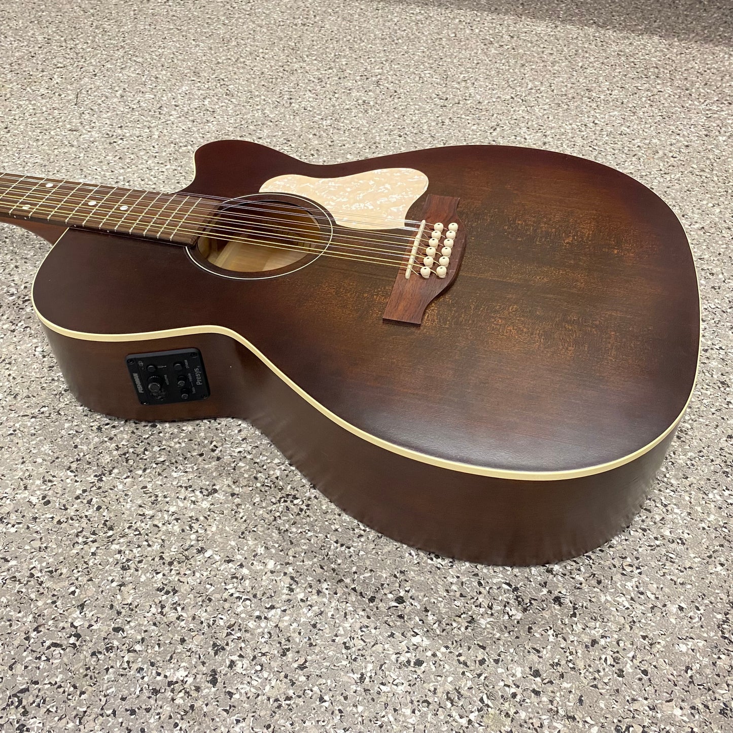 Art&Lutherie Legacy 12 Bourbon Burst CW Presys II