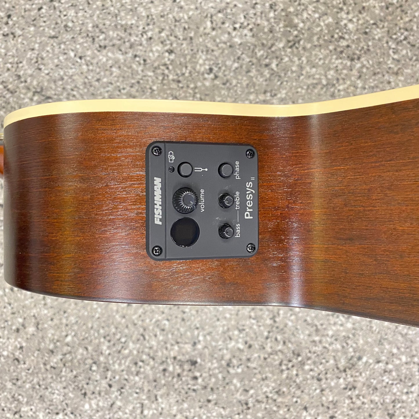 Art&Lutherie Legacy 12 Bourbon Burst CW Presys II