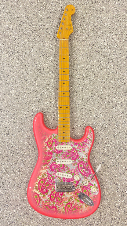Fender MIJ Pink Paisley (1993-94)