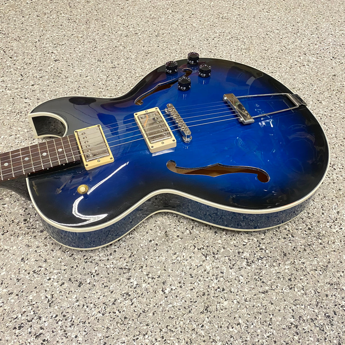 Gibson ES-135 inkl. Case (2002)