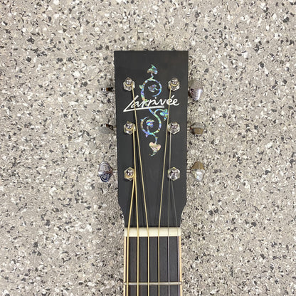 LARRIVEE SD-40 RW mit VINE Kopfplatte inkl. Koffer Western-Gitarre
