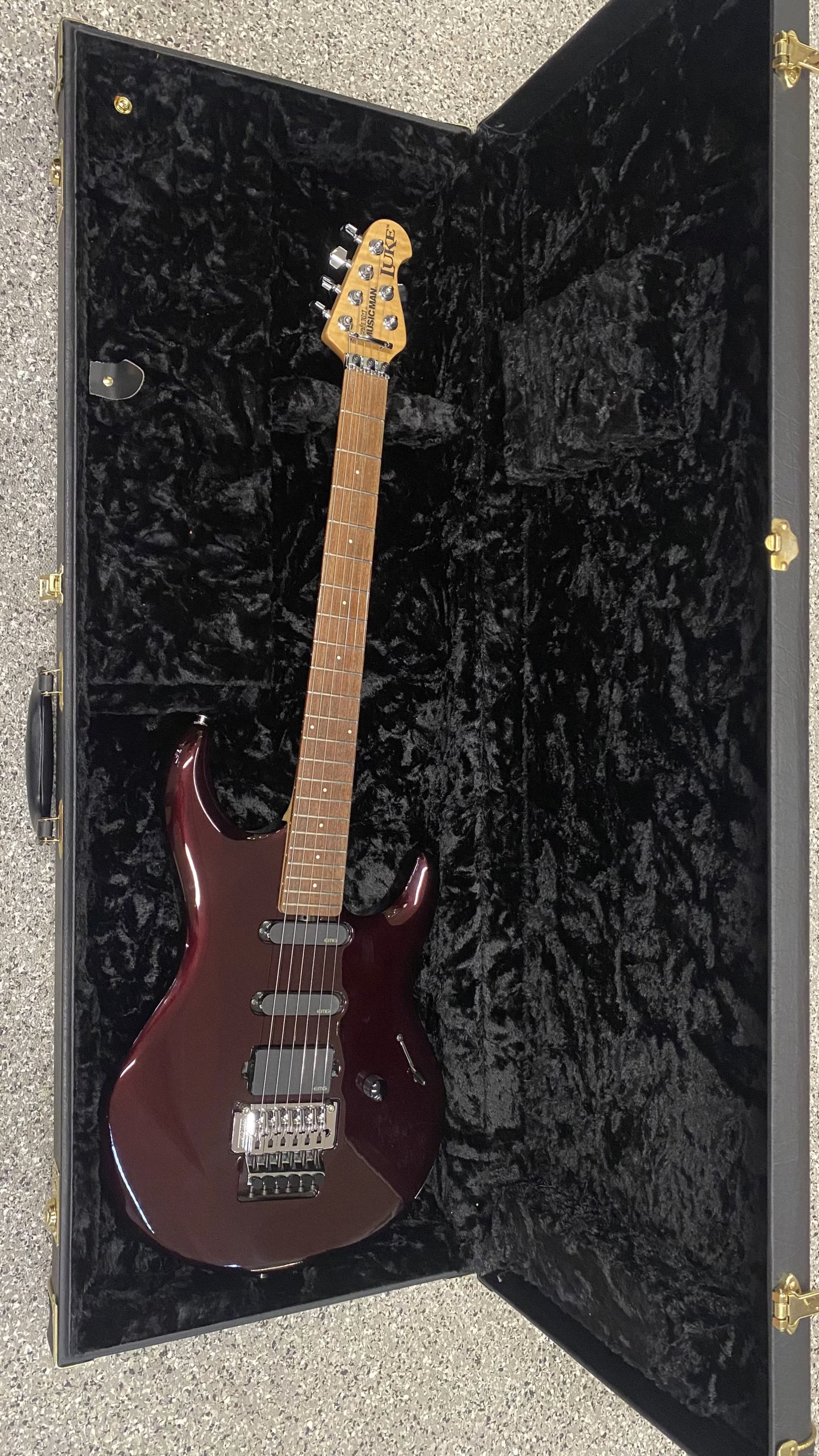Music Man LUKE 1 FR Limited 20th Anniversary Reissue in Pearl Red E-Gitarre